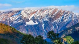 Snow-covered hills in Manali during February