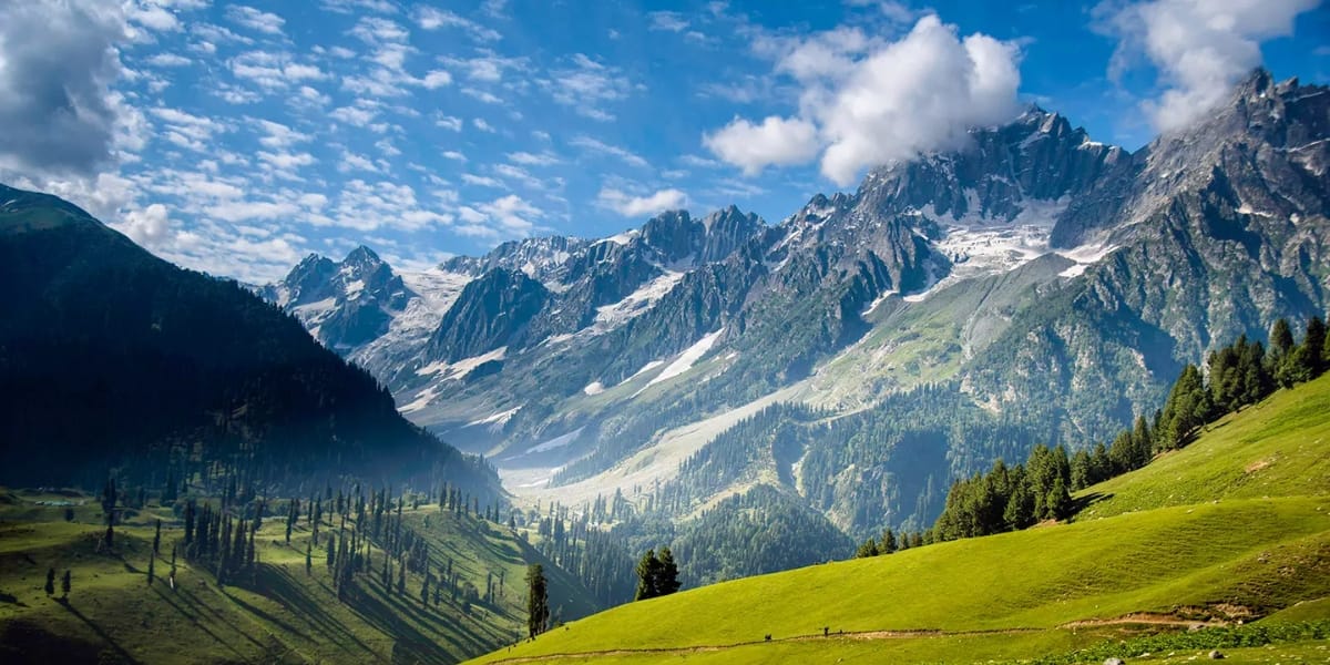 7 Indian Destinations With Perfect Weather In April