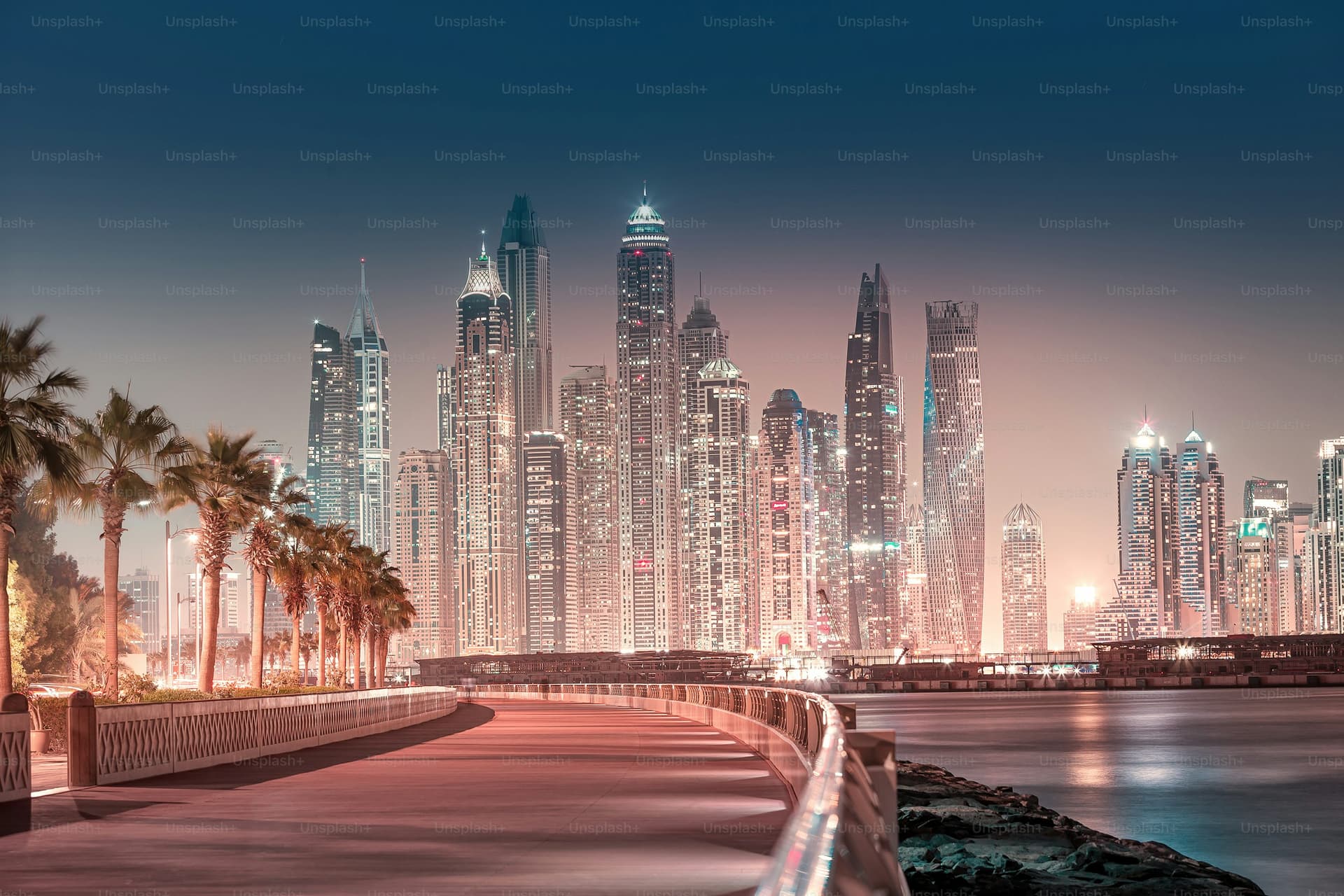 Dubai + Abu Dhabi Luxury Tour