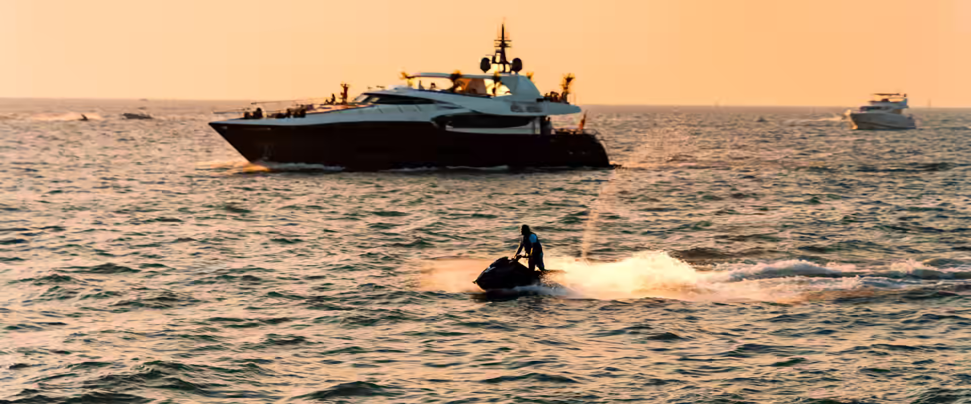 UAE Desert + Luxury Cruise Combo image 4