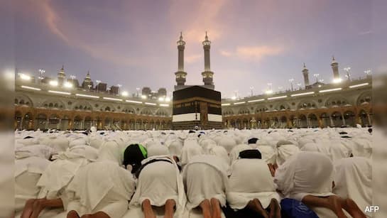 Saudi Arabia Opens Early Visa Applications for Hajj 2026