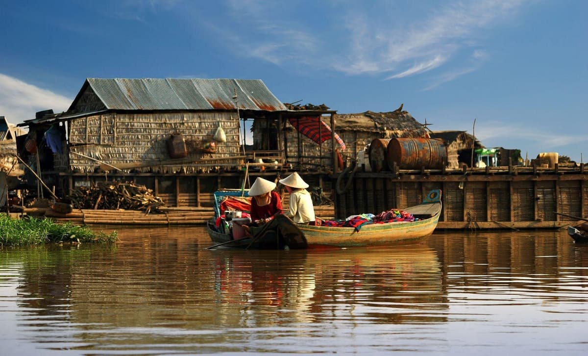 World’s Most Amazing Floating Villages You Can Actually Visit